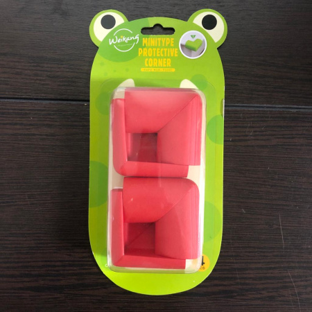 Защита на углы, пенополиуретан.4шт в упак 5,5*5,5*3см цвет в ассорт 36003