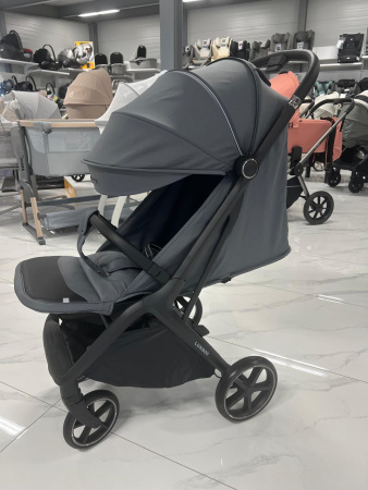 Коляска прогулочная Luxmom M8 Серый