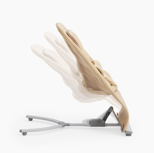 Шезлонг Happy Baby Hugger цвет Beige