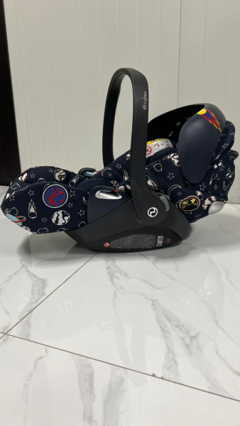 Автолюлька Cybex c раскладыванием до лежачего