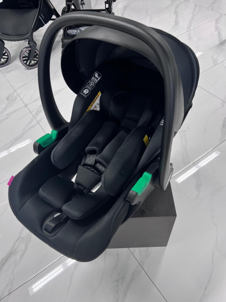 Автолюлька Luxmom 266 (раскладывание до лежачего) Black