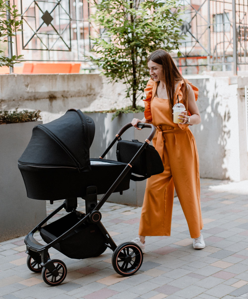 Коляска 2в1 Carrello Epica Черная рама Space Black