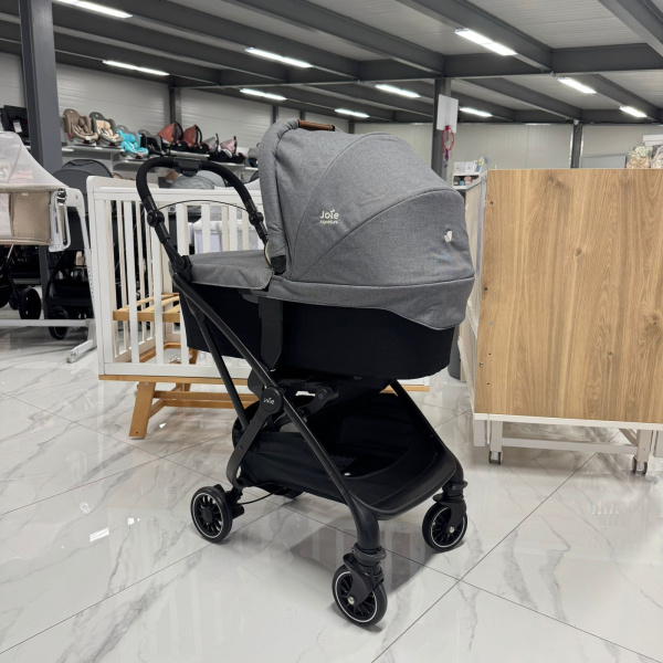 Легкая коляска 2в1 Joie Tourist. Черная