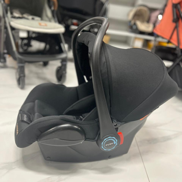 Автолюлька Luxmom 255 Черная