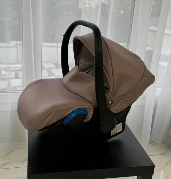 Автолюлька Camarelo с чехлом на ноги