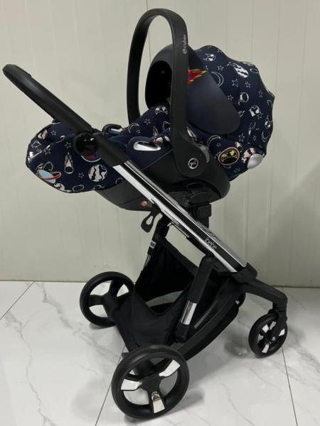 Автолюлька Cybex c раскладыванием до лежачего
