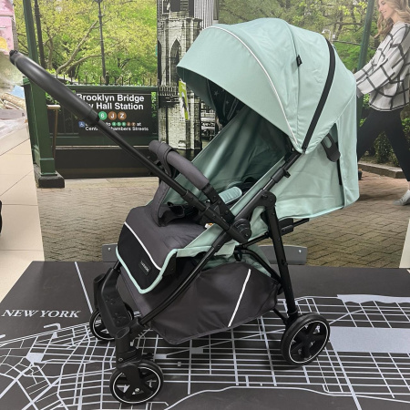 Коляска с перекидной ручкой Luxmom 3102 Зеленый