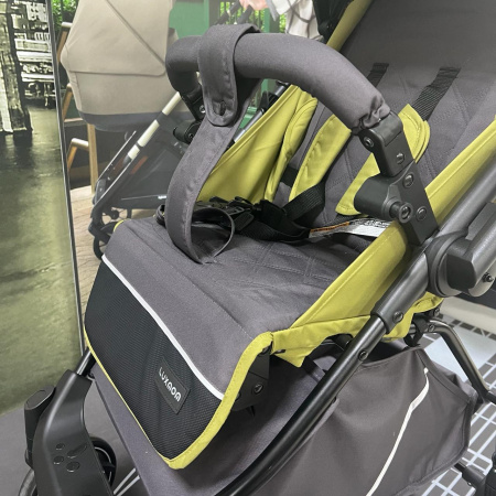 Коляска с перекидной ручкой Luxmom 3102 Зеленый