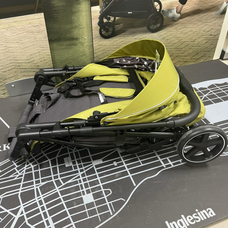 Коляска с перекидной ручкой Luxmom 3102 Зеленый