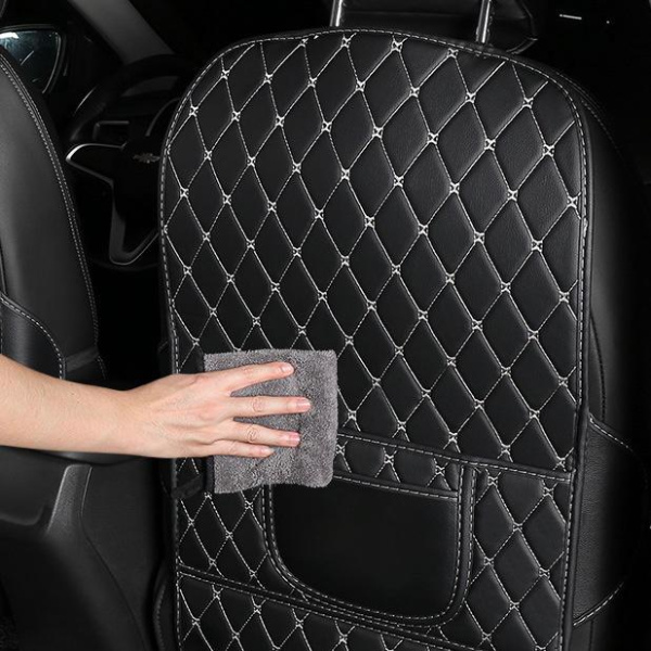 Защита спинки переднего сиденья от ног ребёнка. Черный