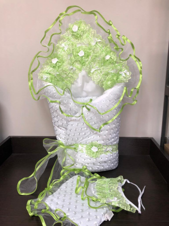 Конверт-одеяло на выписку с подушечкой и шапочкой, зеленый\белый