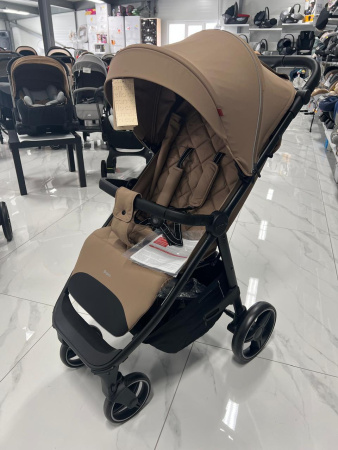 Коляска прогулочная Carrello Bravo Royal Beige